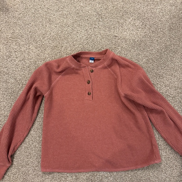 Old Navy Plush Waffle-Knit Henley Sweater in Dusty Pink Top Size: Medium - Picture 4 of 6